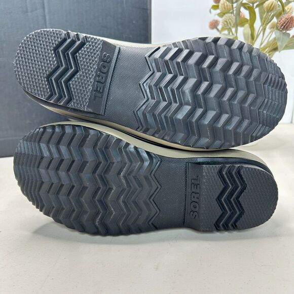 Sorel Yoot Pac TP Waterproof Boot Nylon Sherpa Black NY1963-013 Youth 5 Tried On - Picture 8 of 10